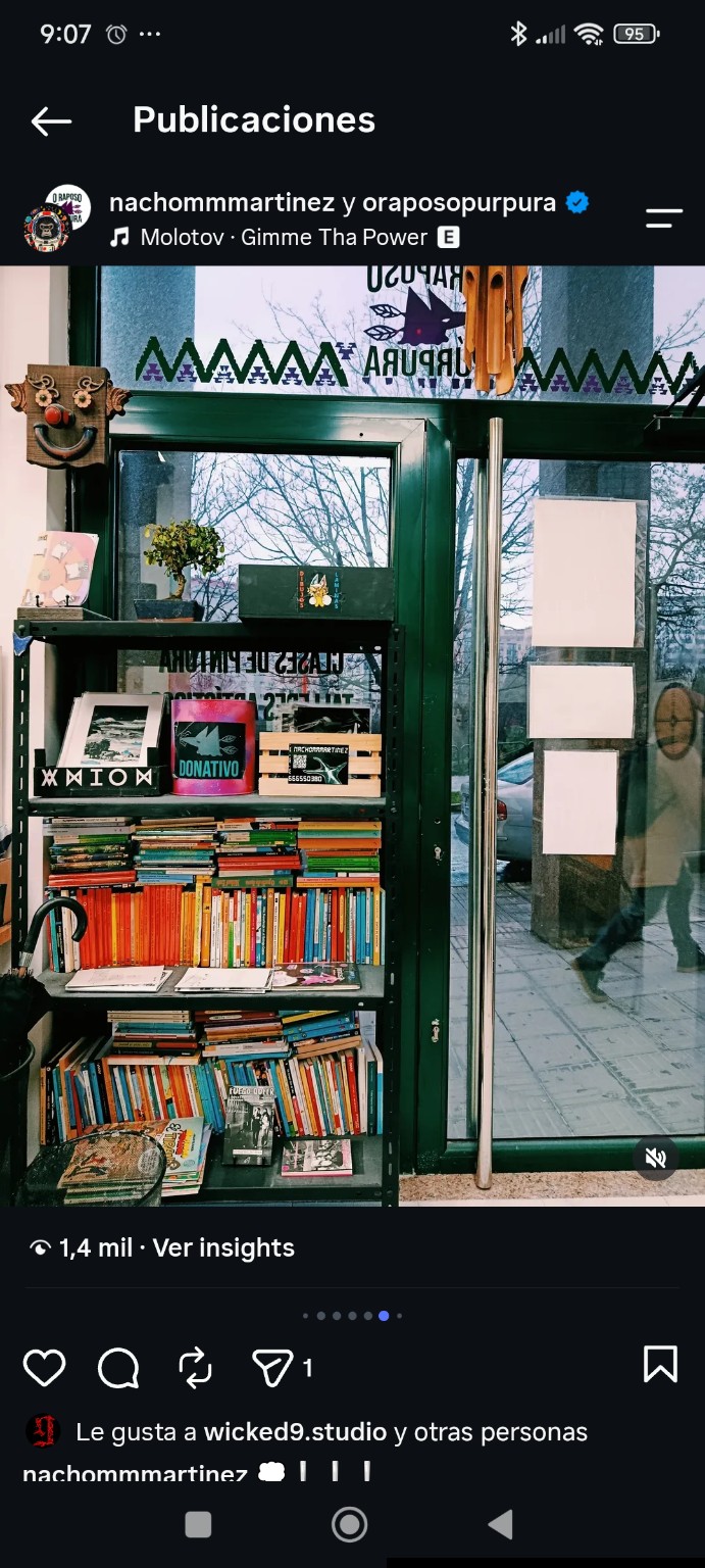Biblioteca y entrada